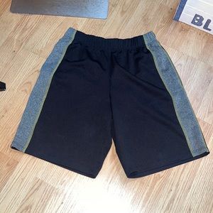 Highland boys shorts M 10/12 see measurements GREAT CONDITION